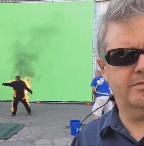 File:Behinds the scenes 83.jpg