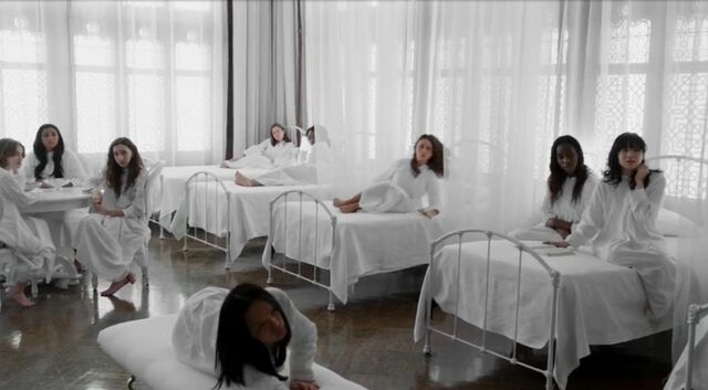 File:Girls 2.jpg