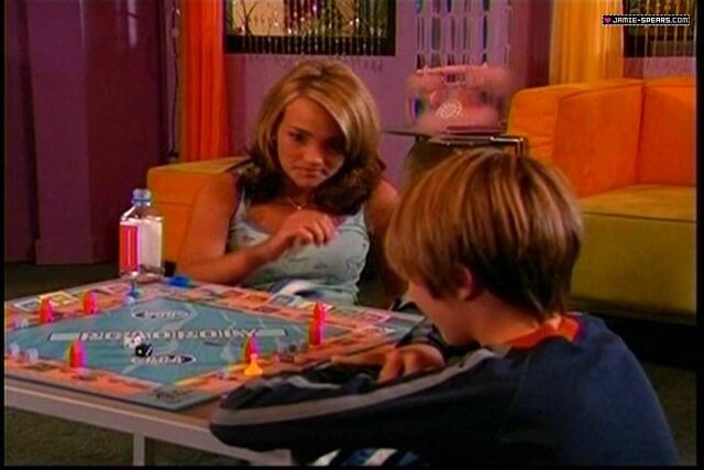 File:Zoey and Dustin 3.jpg