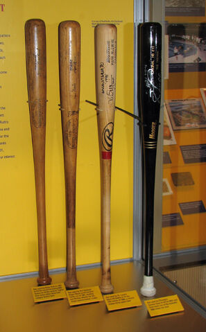 File:Fourbats.jpg